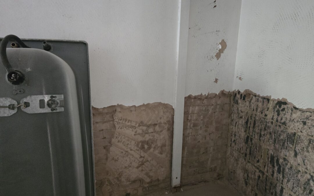 Escape of Water: Two Flats, One Evidence Chain